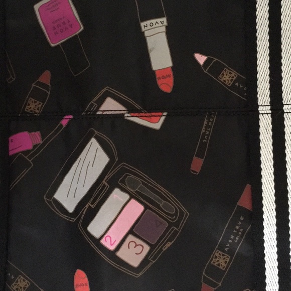 Avon Favorites Duffle Bag - Picture 4 of 4